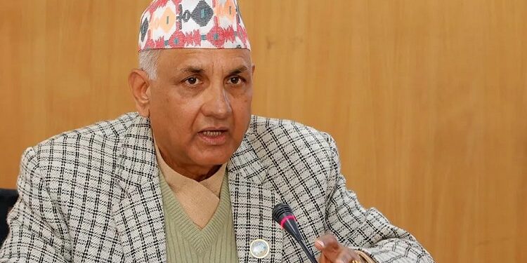 क्षमता नभएका व्यक्ति ५० पटक परीक्षा दिँदा पनि लोकसेवा पास हुन सक्दैनन् : माधव रेग्मी